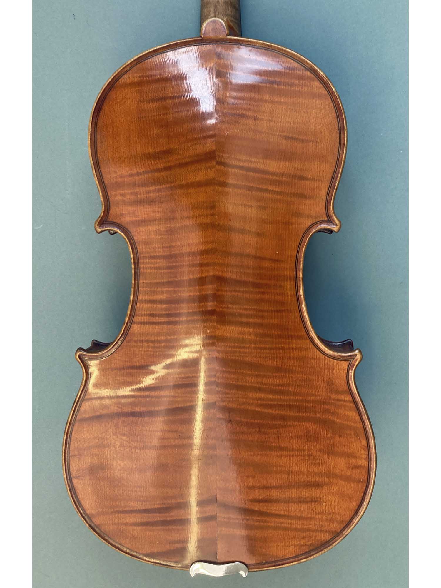 Unlabeled mid-20th Century German? 15 1/2"  Viola